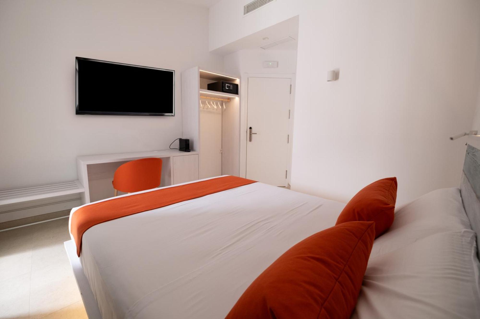 Hotel Boutique Es Blau Кадакес Екстериор снимка