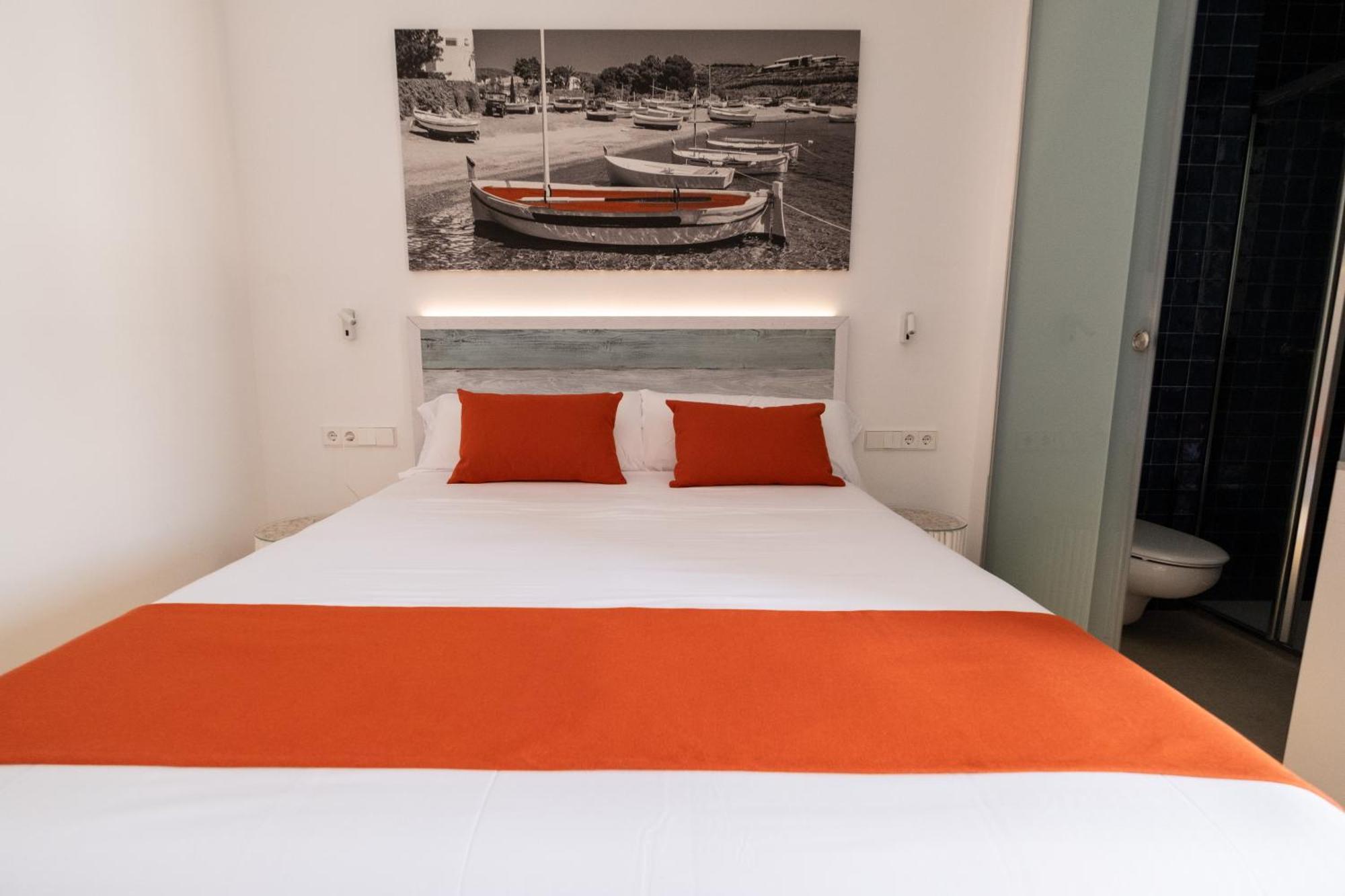 Hotel Boutique Es Blau Кадакес Екстериор снимка