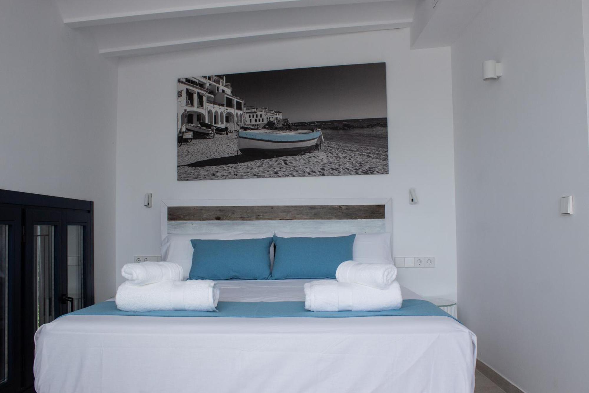 Hotel Boutique Es Blau Кадакес Екстериор снимка