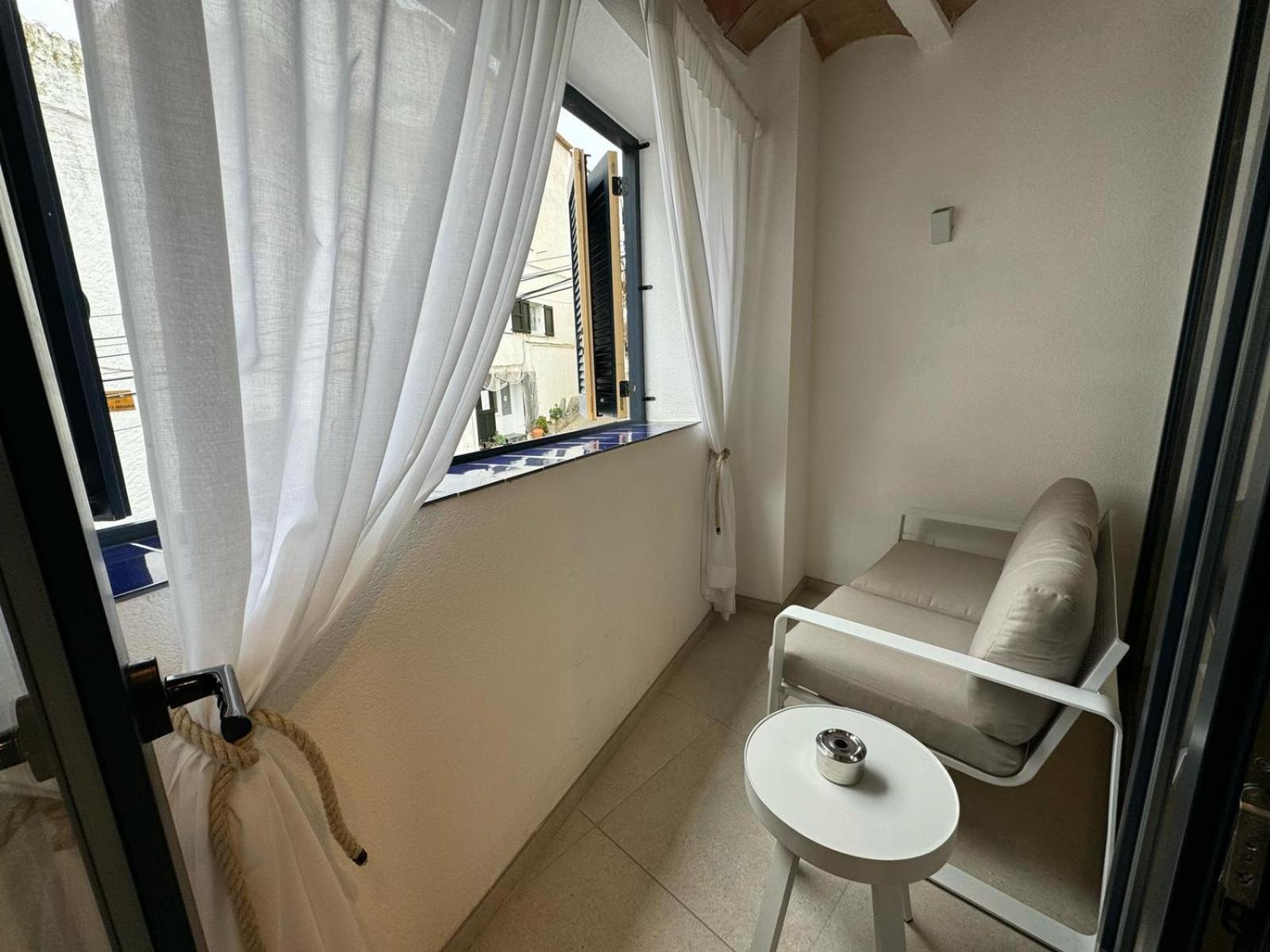 Hotel Boutique Es Blau Кадакес Екстериор снимка