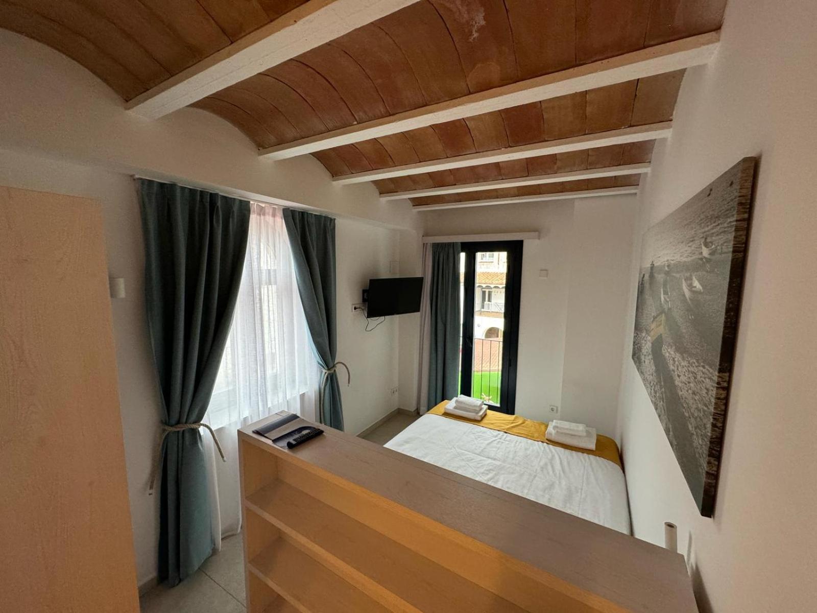 Hotel Boutique Es Blau Кадакес Екстериор снимка