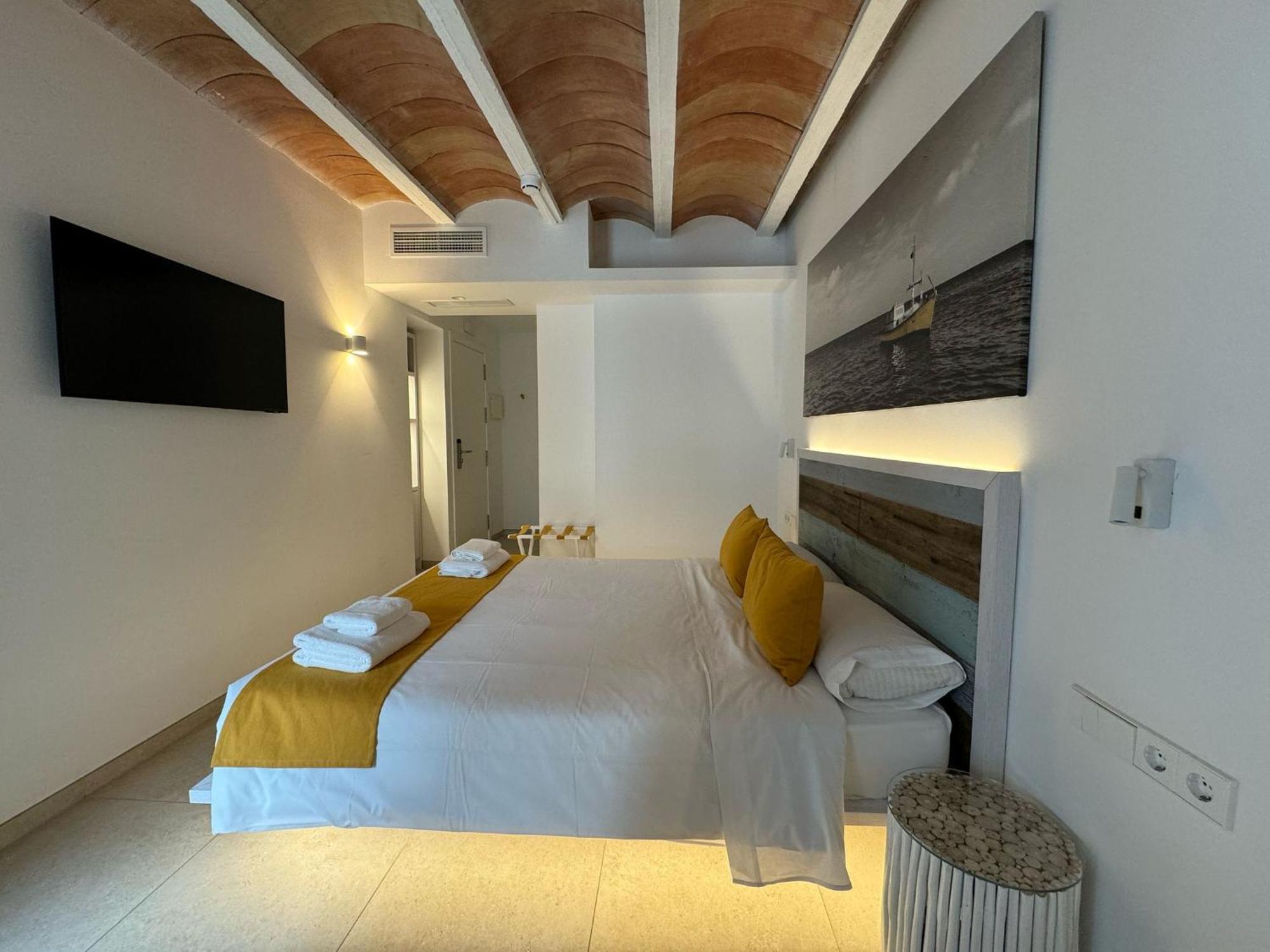 Hotel Boutique Es Blau Кадакес Екстериор снимка